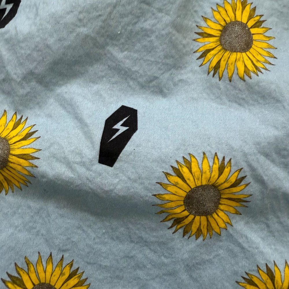 This Wild Life Cotton Button Front Shirt Top Men's Small Blue Yellow Sunflower - Picture 5 of 8